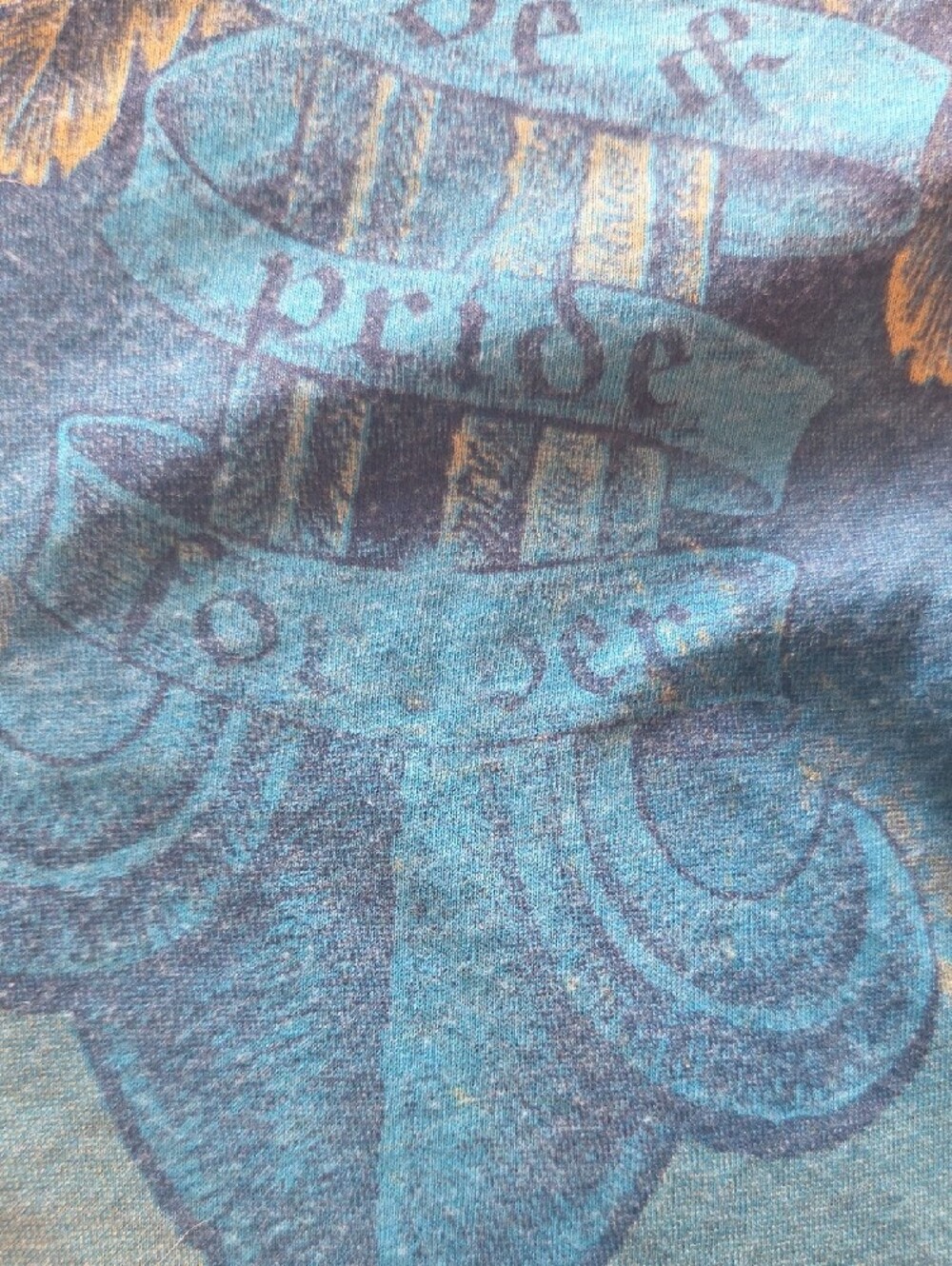 Sinful Women's Short Sleeve V-Neck Tee in Blue and Yellow Ombre - Picture 3 of 6